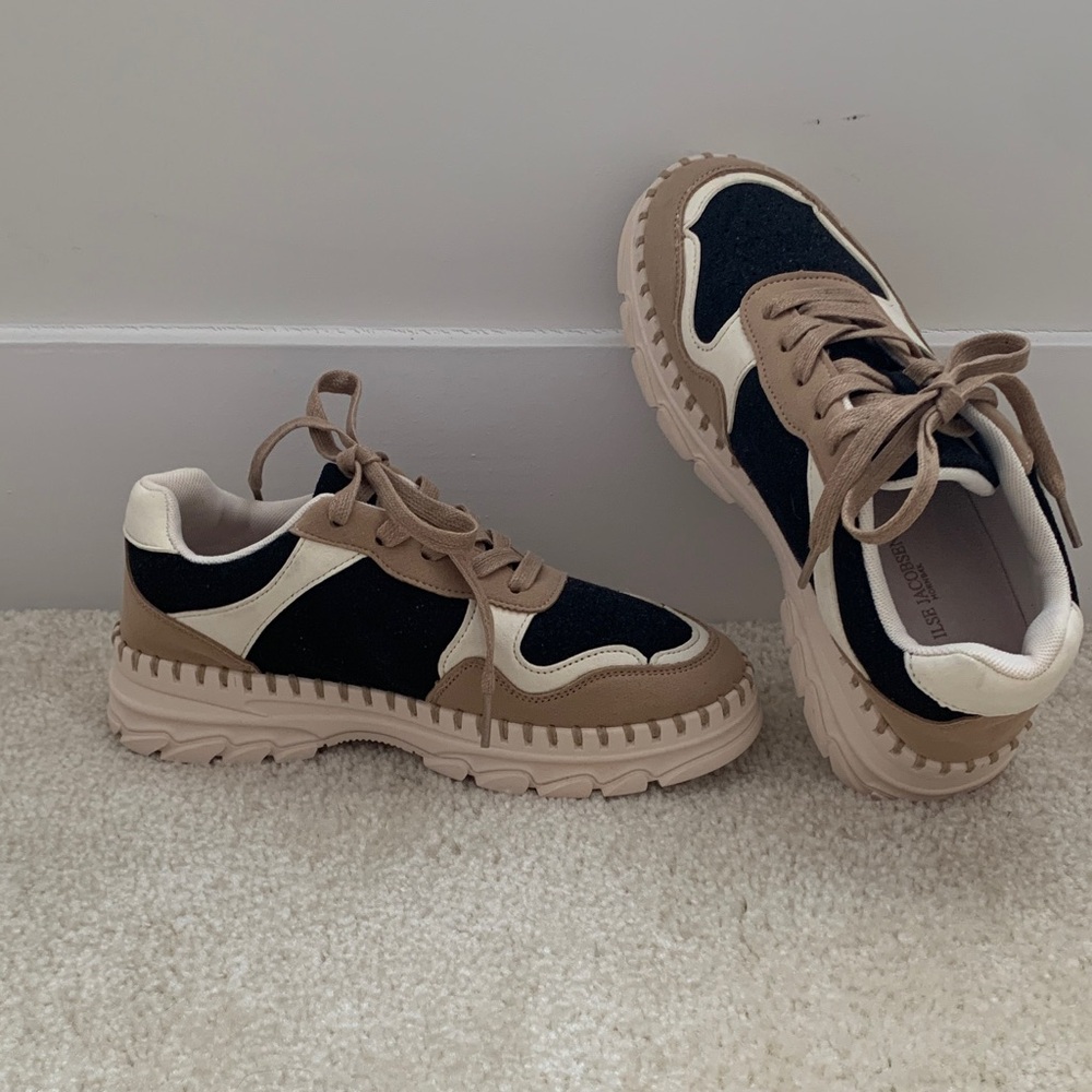 Ilse Jacobsen Tulip Black and Tan Sneakers SIZE 8